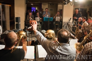 Nombre del archivo=110324_139.jpg
Tamaño del archivo=174Kb
Dimensiones=600x399
Fecha añadida=17 de Noviembre de 11 110324_139.jpg