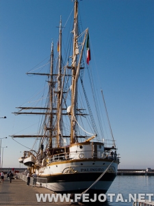 Nombre del archivo=110909_021.jpg
Tamaño del archivo=124Kb
Dimensiones=375x500
Fecha añadida=07 de Marzo de 12 110909_021.jpg